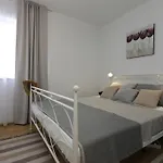 Apartment Baresic *