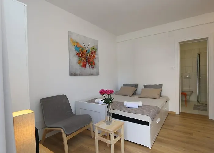 Baresic Apartment *