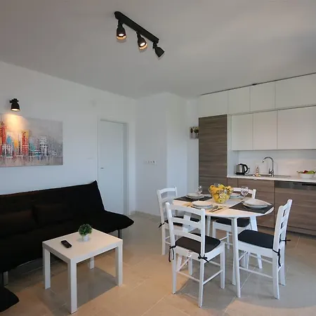 Apartments Baresic Apartment